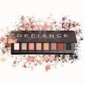 Defiance Karmela Eye Shadow Palette